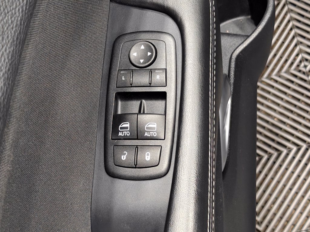 Used 2015 Dodge Challenger SXT w/ Super Sport Group (SS/T) RWD image 38
