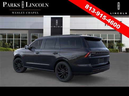 New 2026 Lincoln Navigator Reserve w/ Jet Appearance Package image 4