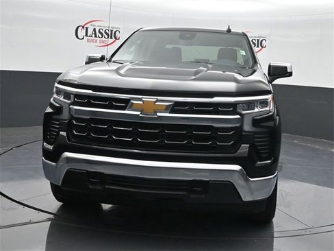 Used 2024 Chevrolet Silverado 1500 LT image 4