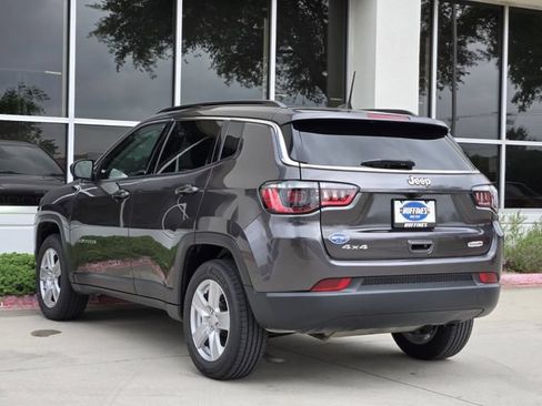 Certified 2022 Jeep Compass Latitude w/ Sun and Sound Group AWD/4WD image 5