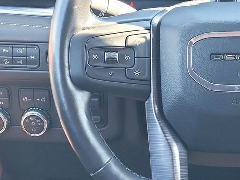 Used 2023 GMC Yukon XL Denali Ultimate image 32