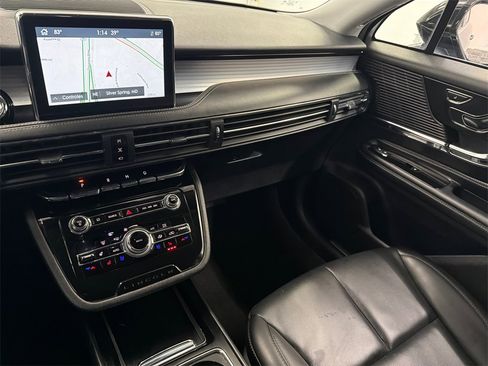 Used 2022 Lincoln Corsair AWD w/ Equipment Group 101A image 22