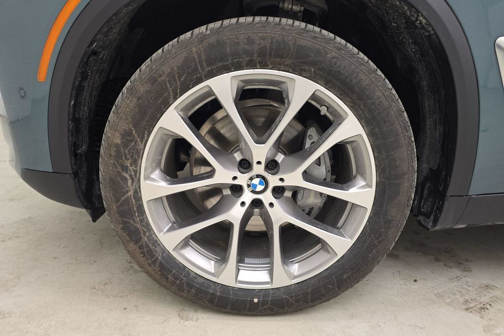 Used 2026 BMW X5 xDrive40i w/ Premium Package AWD/4WD image 12