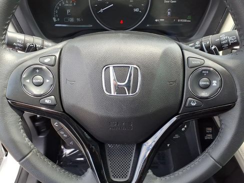 Used 2019 Honda HR-V Touring image 26