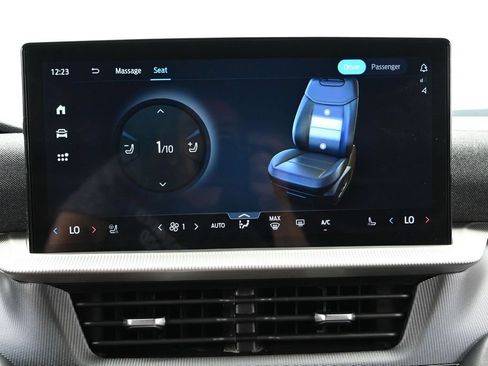 Used 2025 Ford Explorer ST AWD/4WD image 30