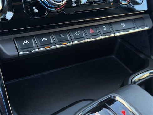 Used 2023 GMC Sierra 1500 AT4 w/ Technology Package image 19