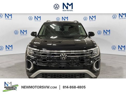 New 2026 Volkswagen Atlas Peak Edition image 8