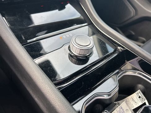 Used 2023 Jeep Grand Cherokee Limited w/ Black Appearance Package image 55