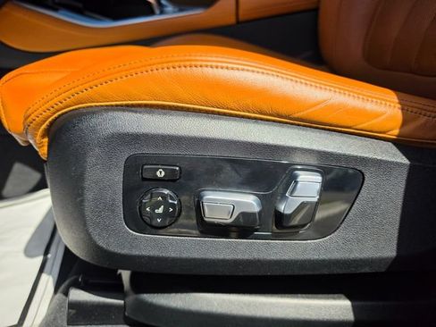 Used 2022 BMW X5 M50i w/ Executive Package AWD/4WD image 5
