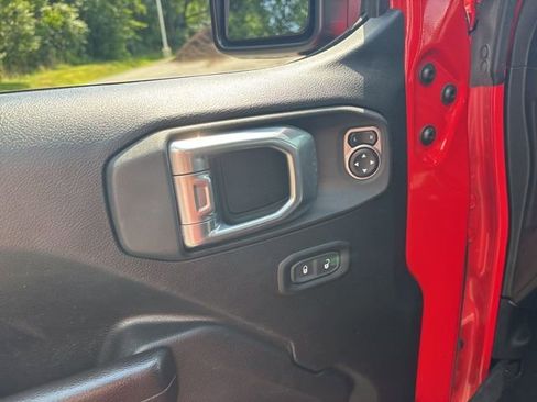 Used 2021 Jeep Wrangler Unlimited Sport image 42