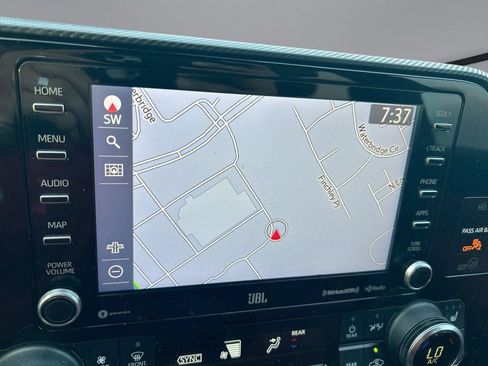 Used 2022 Toyota Highlander XSE FWD image 25