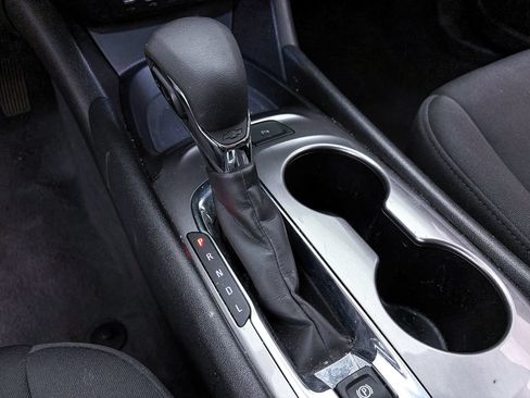 Used 2025 Chevrolet Malibu LS FWD image 20
