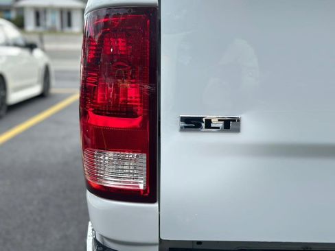 Used 2022 RAM 1500 Classic SLT w/ Electronics Group image 17