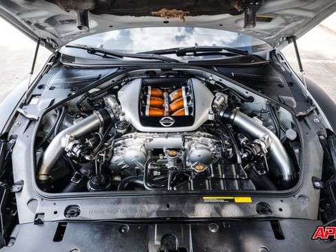 Used 2010 Nissan GT-R Premium AWD/4WD image 29
