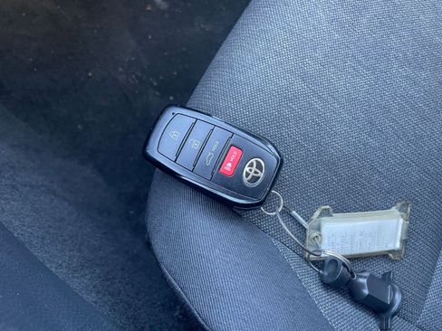 Used 2025 Toyota Camry LE image 22