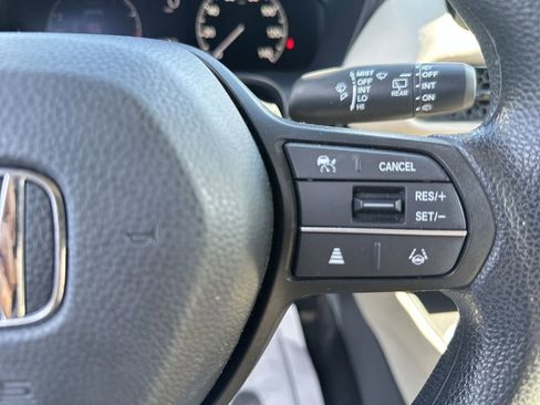 Used 2024 Honda HR-V LX image 30