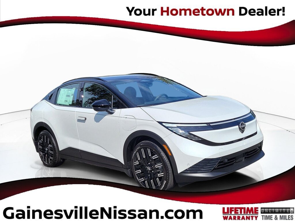 New 2026 Nissan Leaf Platinum+ FWD image 1