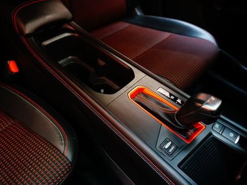 Certified 2025 Nissan Kicks SR AWD/4WD image 49