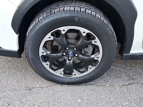 Used 2022 Subaru Crosstrek 2.0i image 7