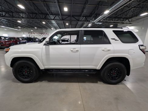 Used 2024 Toyota 4Runner TRD Off-Road Premium w/ Off Road Premium Plus Package image 6