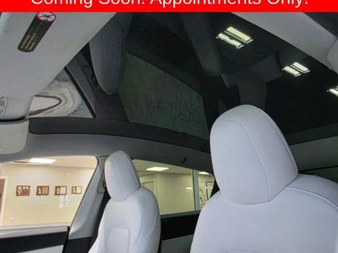 Used 2021 Tesla Model Y Long Range AWD/4WD image 4