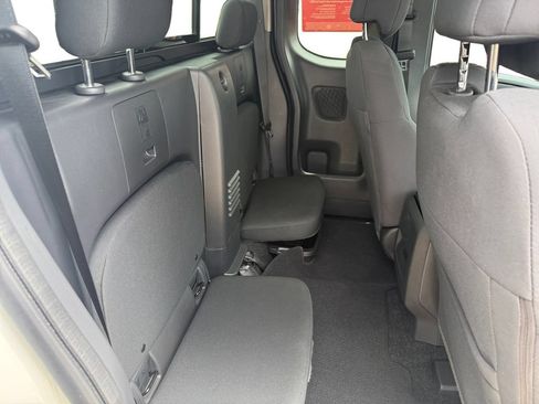 Used 2026 Nissan Frontier S w/ Tow Package RWD image 17