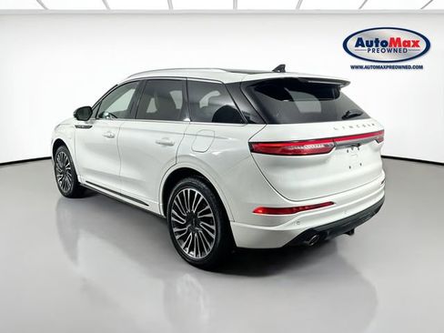 Used 2022 Lincoln Corsair Grand Touring image 6