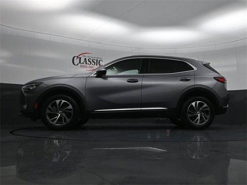 Used 2022 Buick Envision Essence w/ Safety Package image 25