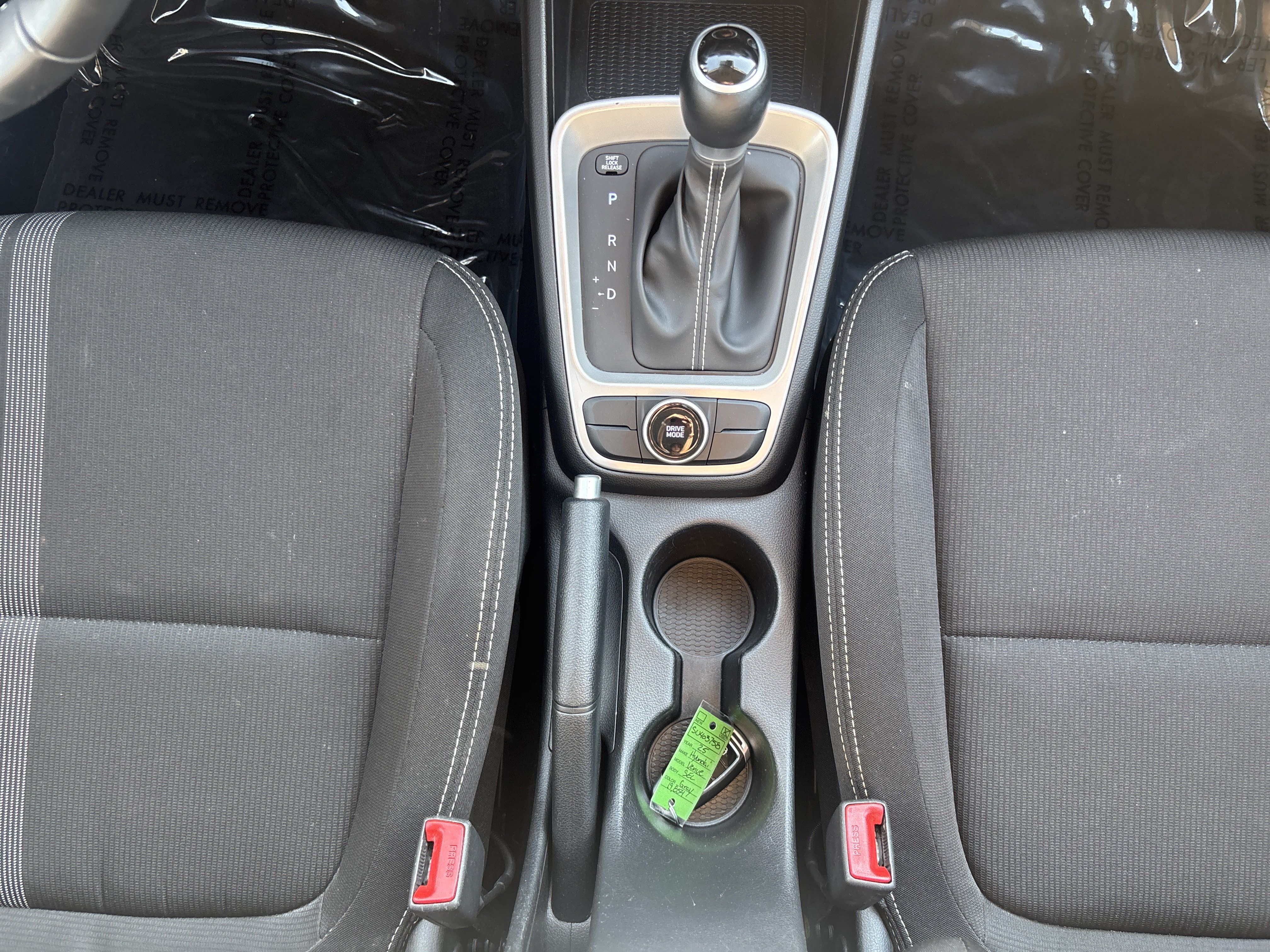 Used 2025 Hyundai Venue SEL FWD image 13