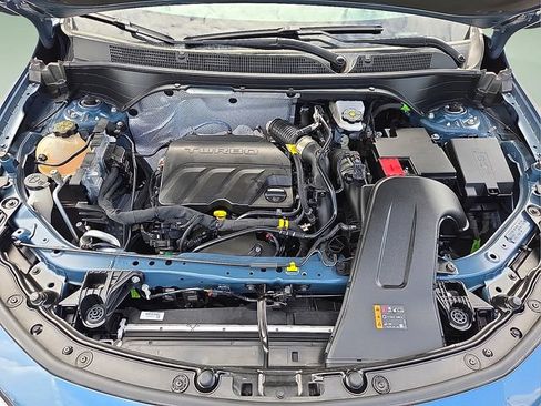 Used 2025 Buick Envista Sport Touring w/ Convenience I Package FWD image 9