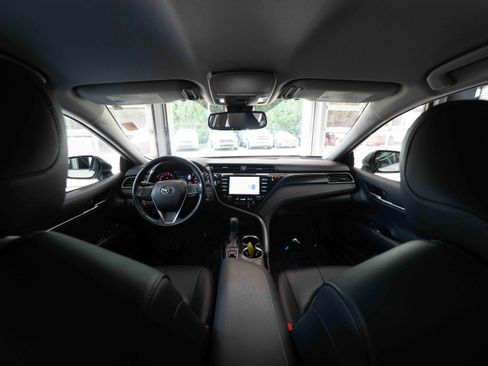 Used 2019 Toyota Camry XSE FWD image 19