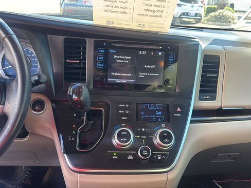 Used 2016 Toyota Sienna XLE w/ XLE Navigation Package image 15