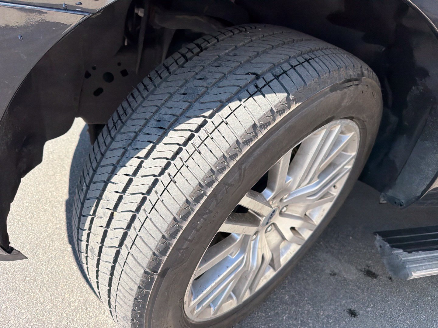 Used 2024 Ford Expedition Limited AWD/4WD image 26