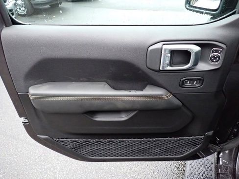 New 2025 Jeep Wrangler Sahara w/ Technology Group image 15