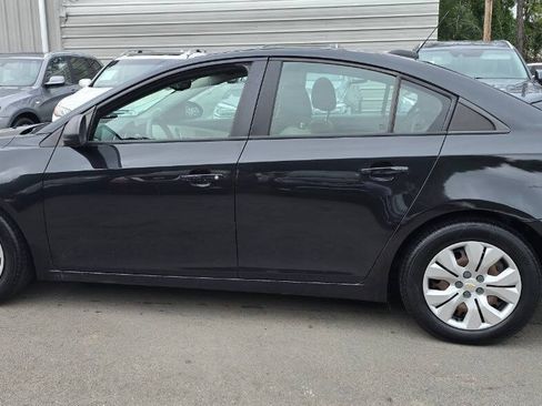 Used 2016 Chevrolet Cruze LS FWD image 10