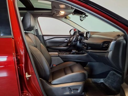 Used 2021 Nissan Rogue SL w/ Premium Package AWD/4WD image 12