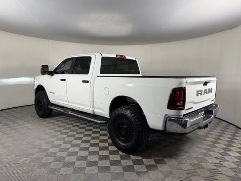 Used 2025 RAM 2500 Big Horn AWD/4WD image 10