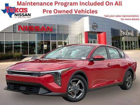 Used 2025 Kia K4 LXS image 1