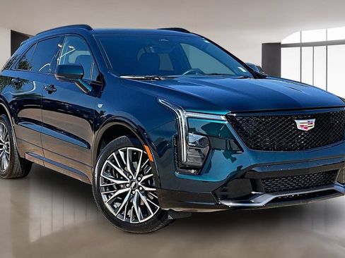 Used 2025 Cadillac XT4 Sport AWD/4WD image 11