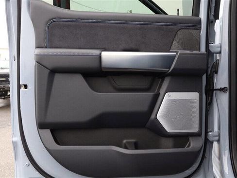 Used 2025 Ford F350 Platinum image 24