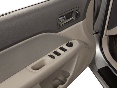 Used 2010 Ford Fusion SE FWD image 10