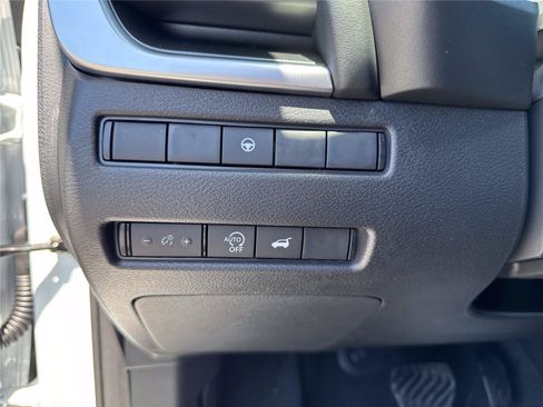 New 2026 Nissan Rogue SV w/ Cold Weather Package FWD image 19