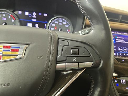 Used 2024 Cadillac XT6 Premium Luxury w/ Platinum Package AWD/4WD image 18