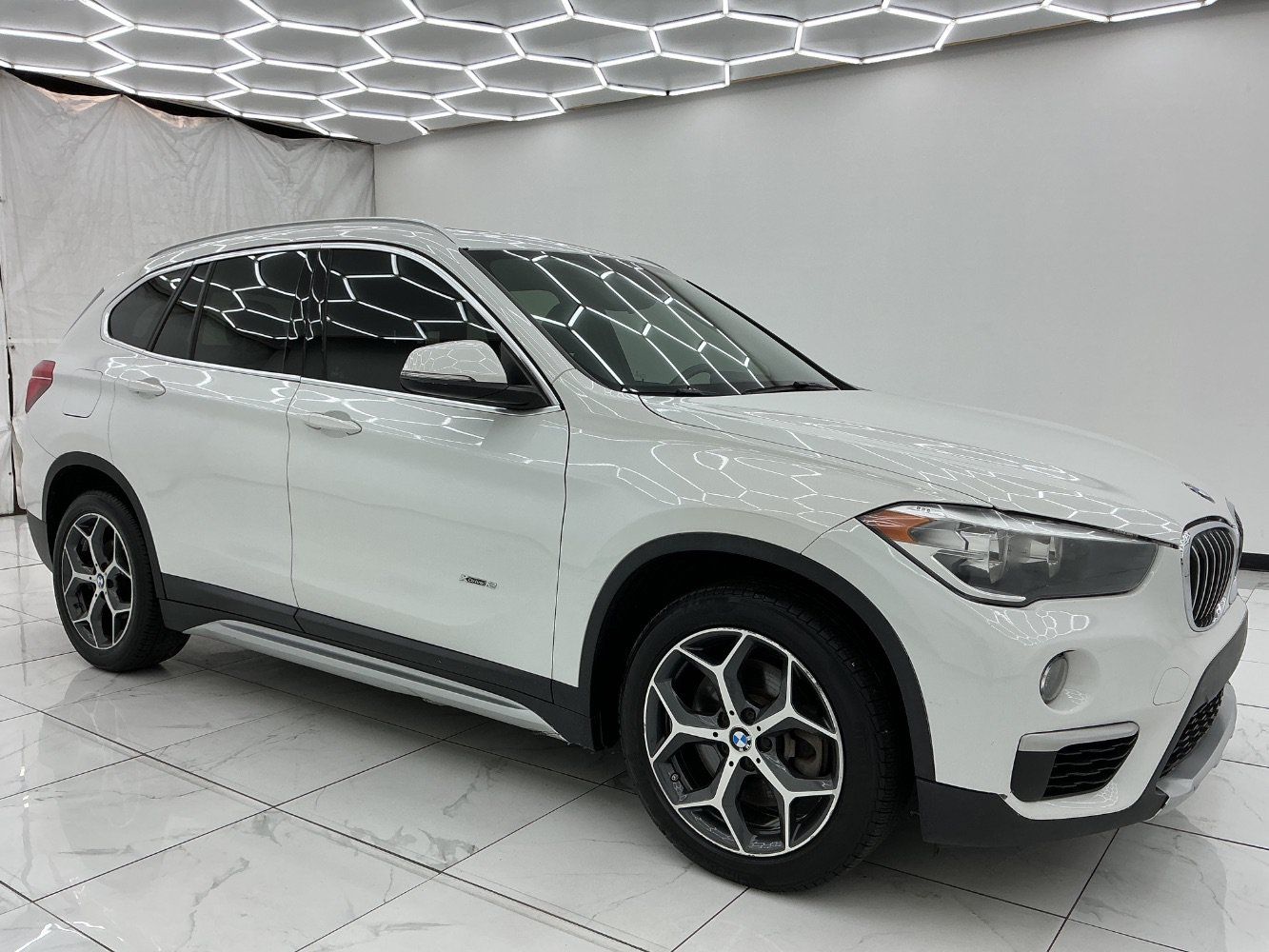 Used 2018 BMW X1 xDrive28i AWD/4WD image 7