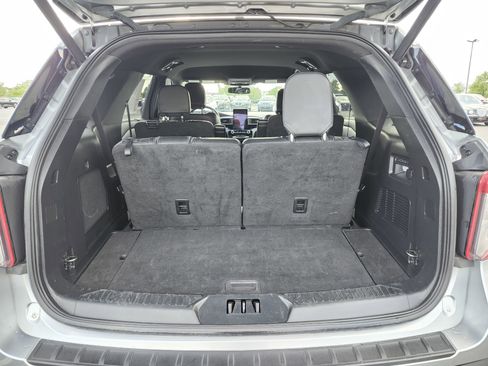 Used 2022 Ford Explorer ST w/ Equipment Group 401A AWD/4WD image 26