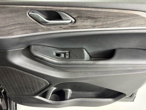 Used 2024 Jeep Grand Cherokee L Limited w/ Luxury Tech Group II image 14