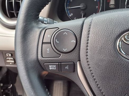 Used 2016 Toyota RAV4 Limited FWD image 31