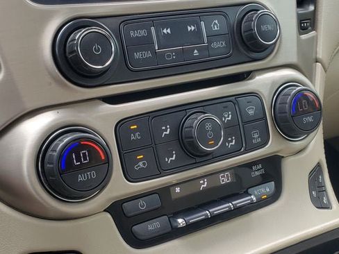 Used 2019 GMC Yukon XL Denali AWD/4WD image 19