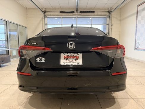 Used 2024 Honda Civic EX image 5