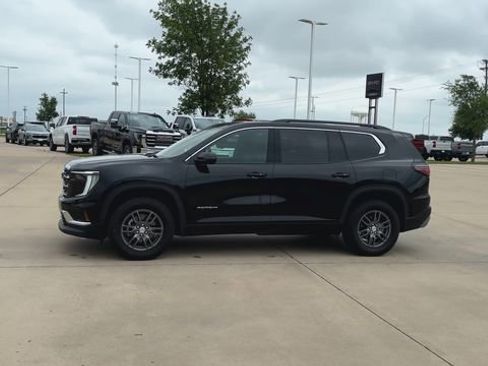 Used 2025 GMC Acadia Elevation FWD image 6